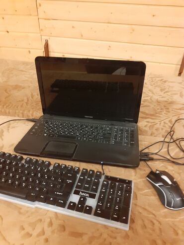 toshiba en ucuz laptop: (klaviatura daxil deyil ama alana maus hədiyyə) işlənmiş olsa belə