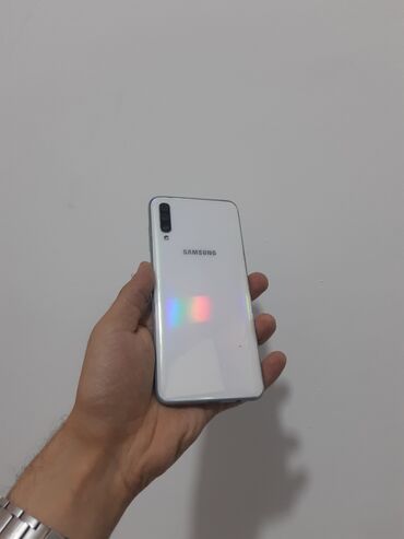 samsung a3 2019: Samsung A70, 128 GB, rəng - Ağ, Sensor