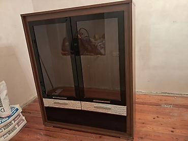 Mebel dəsti – komod güzgü ilə və iki qapılı şkaf - Material: ağac — 2