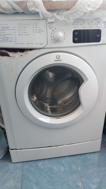 paltaryuyan motoru: Paltaryuyan maşın Indesit, 5 kq, Təmirə ehtiyacı var, Avtomat, Qurutmasız