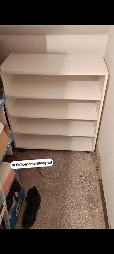 dvosed mali: Komoda se izradjuje od Univera debljine 18mm u beloj boji — 1