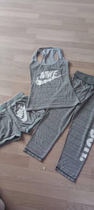 Gornji i donji deo: Nike, S (EU 36), Jednobojni, bоја - Siva