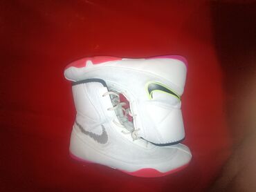 домашние халаты больших размеров: Мужские кроссовки, 41.5, Nike, Новый, цвет - Белый, Самовывоз