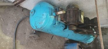 generator dizel satilir: Kompressor.3 porsen.220 isleyir 0 faza.uzunlugu 2m 300 lt boyukdur