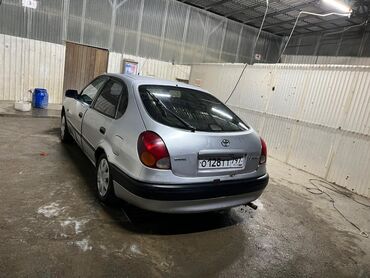 коробка опель вектра б: Серебристый хэтчбек Toyota Corolla, оснащенный люком на крыше