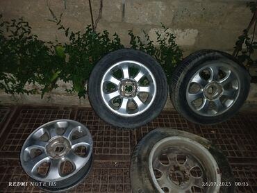 Təkərlər: Dörd ədəd dörd. bolt disklər satılır və ya barter mümkündür