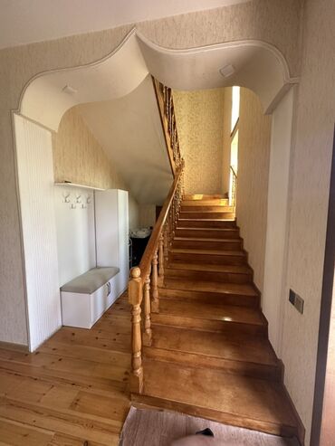 Həyət evləri və villaların satışı: 7 otaqlı, 144 kv. m, Orta təmir — 20