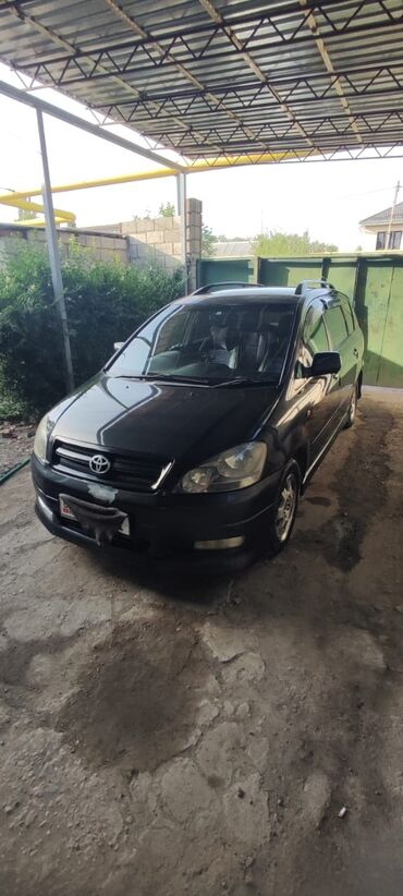 Toyota: Toyota Ipsum: 2002 г., 2.4 л, Автомат, Бензин, Минивэн