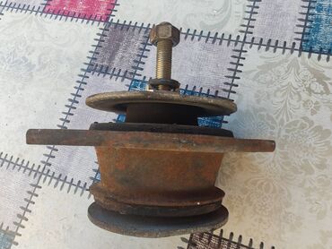 Auto delovi: Nosac motora desni Lada 110. Polovno, ocuvano. Ruske proizvodnje — 10