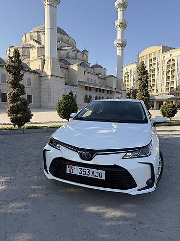 crown 2015: Toyota Corolla: 2020 г., 1.8 л, Вариатор, Гибрид, Седан — 2