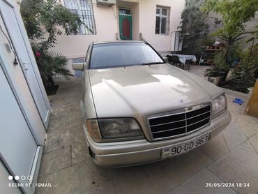 mercedes kredit: Mercedes-Benz 200: 2 l | 1993 il Sedan