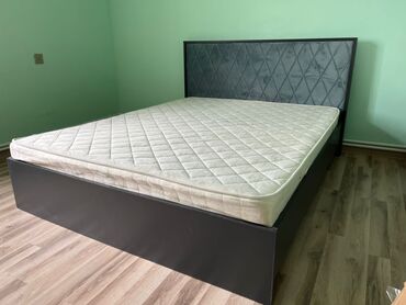 Çarpayılar: ✅taxt satilir ✅180 azn.olcu 160X200 sm.Köçlə əlaqədar olaraq satılır