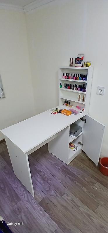 qar qiz geyimi: Gözəllik salonu üçün 2 ədəd mebel dəsti 1) Vizaj masası - Rəng: ağ - — 4