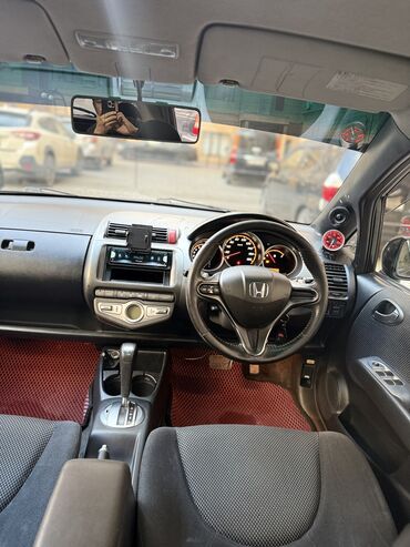 Honda: Honda Fit: 2003 г., 1.5 л, Вариатор, Бензин, Хэтчбэк — 18