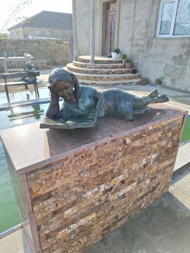 Heykəlciklər: Bürünc heykəl kompozisiyası - Uşaq fiquru və skamyadan ibarət bürünc — 7