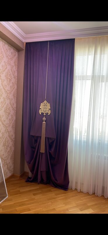 Süni güllər: Yeni, Vilyur Pərdə, rəng - Yasəmən, Ünvandan götürmə