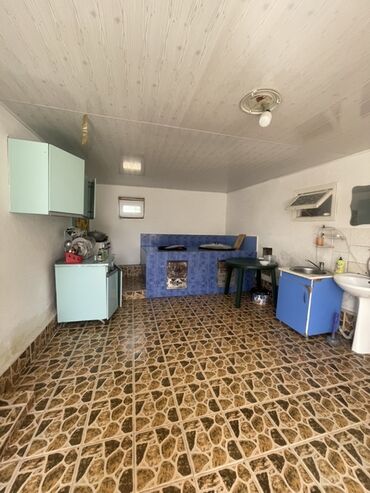 дом 2 этажа: 15 м², 15 комнат