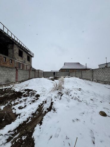 уй сатып алуу бишкек: 35 соток, Курулуш, Кызыл китеп