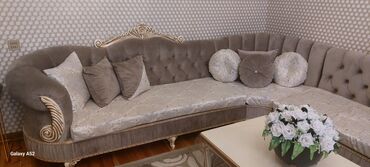 künc divan gəncə: Künc divan, Yeni, Açılmayan, Bazasız, Vеlur parça, Çatdırılma yoxdur