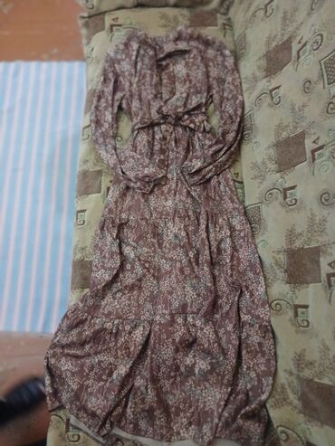 женские трикотажные туники: Qadın uzun don - Rəng və naxış: Şabalıd-qəhvəyi fon üzərində xırda