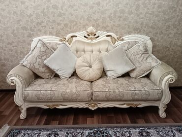 Sifarişlə mebel: Divan, İşlənmiş, Açılmayan, Bazasız, Parça, Çatdırılma yoxdur