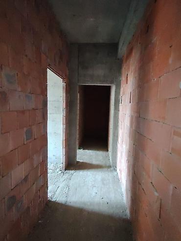 Yeni tikili: Yeni tikili binada mənzil planı və çılpaq təhvil mərhələsində daşınmaz — 6