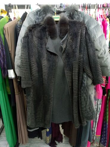 Шубы: Женские изделия из меха с поперечной полосой - Варианты — 4