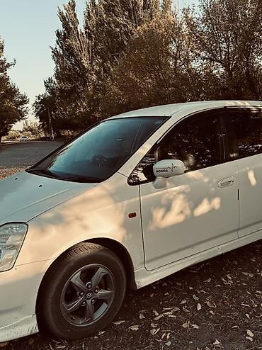 Honda: Honda Stream: 2002 г., Универсал — 3