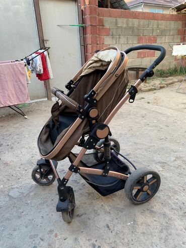детская коляска baby care jogger cruze: Коляска, цвет - Коричневый, Б/у