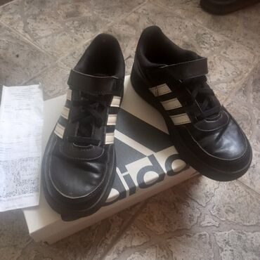 Sneakers: Adidas, Size - 31