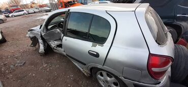 Nissan: Nissan Almera: 2001 г., 1.5 л, Бензин, Хэтчбэк — 7