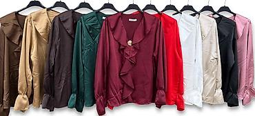 sandale 40: Elegantna ženska bluza sa volanima - Model: bluza sa V-izrezom i — 4