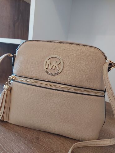 qadın cantası: Çiyin çantası, Michael Kors, Yeni