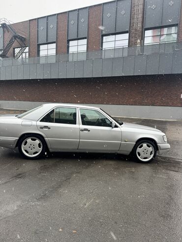 Mercedes-Benz: Mercedes-Benz W124: 1994 г., 3.2 л, Автомат, Бензин, Седан — 13