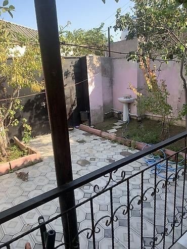 Həyət evləri və villaların satışı: 3 otaqlı, 70 kv. m, Orta təmir — 29