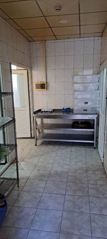 Sex, zavod və fabriklər: Səbail rayonu, Bayıl qəsəbəsi,Bayraq Meydanında piyada məsafədə -da lalafo.az — 5 Sex, zavod və fabriklər: Səbail rayonu, Bayıl qəsəbəsi,Bayraq Meydanında piyada məsafədə — 5