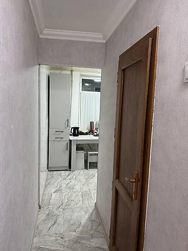 ucuz evler satisi: Bakı, 8-ci kilometr, 3 otaqlı, Köhnə tikili, m. Neftçilər, 75 kv. m — 10