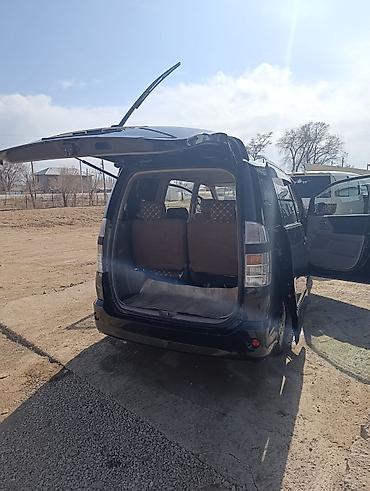 5: Toyota Voxy: 2004 г., 2 л, Автомат, Бензин, Минивэн — 3