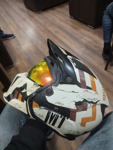 Moto dəbilqələr: Mt kask orginal satilir tecili 80 azn endirim olacag