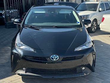108: Toyota Prius: 2021 г., Автомат, Гибрид — 2