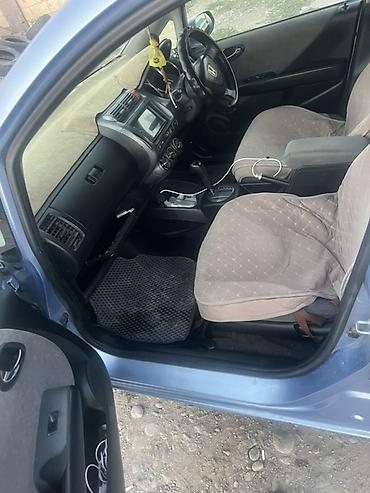 обшивка на фит: Honda Fit: 2002 г., Автомат, Бензин, Хэтчбэк — 6