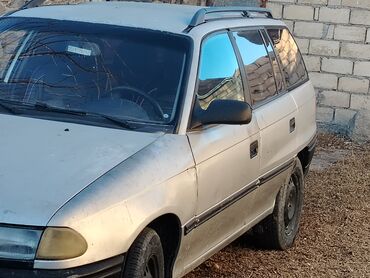 maşın 2106: Opel Astra: 1.7 l | 1993 il 445762 km Universal