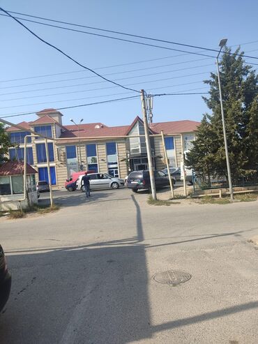 Həyət evləri və villaların satışı: Kürdəxanı qəs. 4 otaqlı, 142 kv. m, Təmirsiz