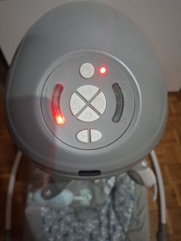 Njihalice: Električna ljuljaška za bebe sa mobilom i muzikom - Troslojna — 2