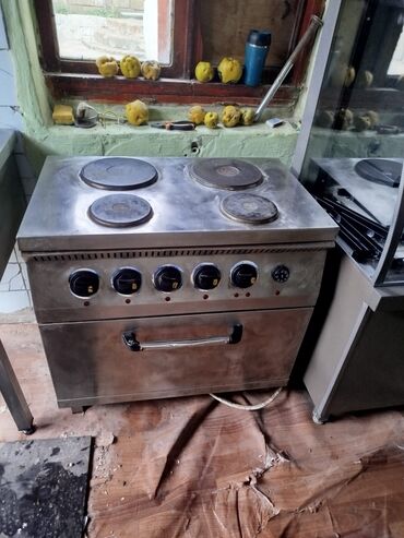 plitə: Nerj elektrik 4 göz 3 faza peç duxovkalı. 80/50 600 azn. Ünvan