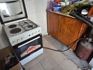 Журнальные столы: Низкий деревянный стол-платформа/тахта. - Материал каркаса: массив — 6