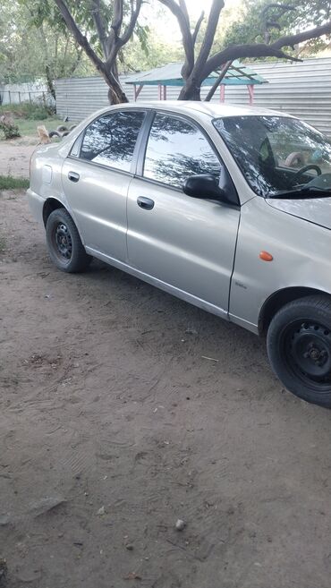 трактор 95: Chevrolet Lanos: 2008 г., 1.4 л, Механика, Бензин, Седан
