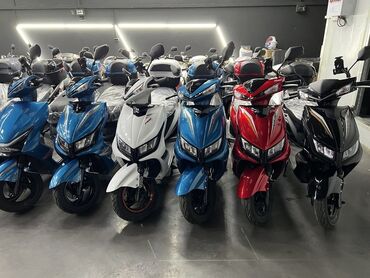 мотоцикл скутер: Скутер M8, Бензин, Новый