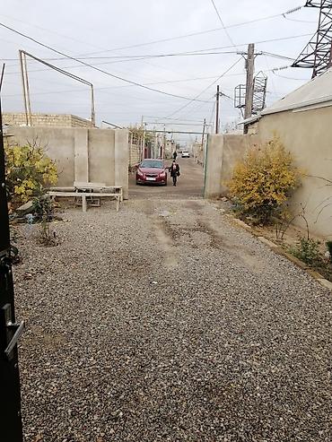 sumqayıtda: Sumqayıt şəh., 2 sotun içində, ü/s təxmini 90 kv.m olan, 2 otaqlı - — 8