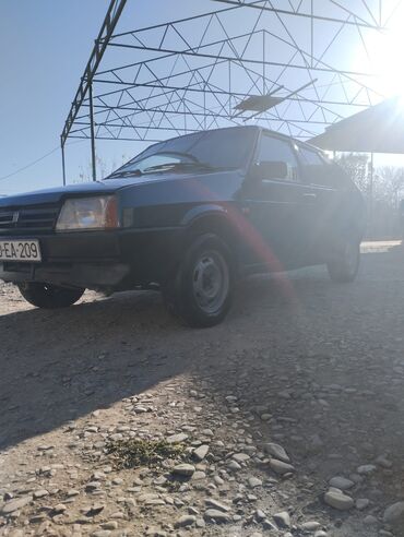 VAZ (LADA): Vaz 2109 hatchback Xüsusiyyətlər: - Kuzov: 5 qapılı hatchback, tünd — 13